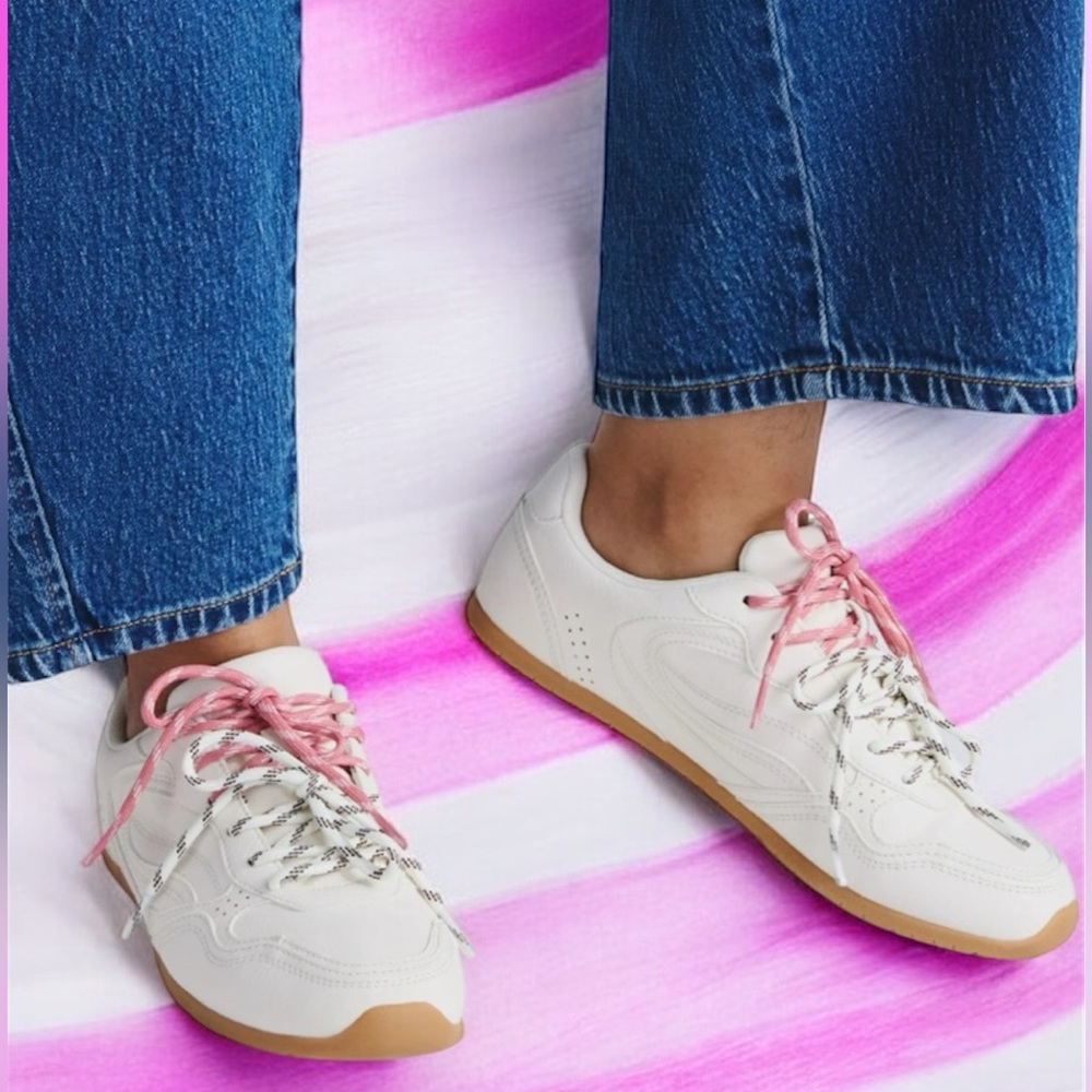 🆕 Time and Tru Women's Cozy Memory Foam Driving White Sneakers NWT